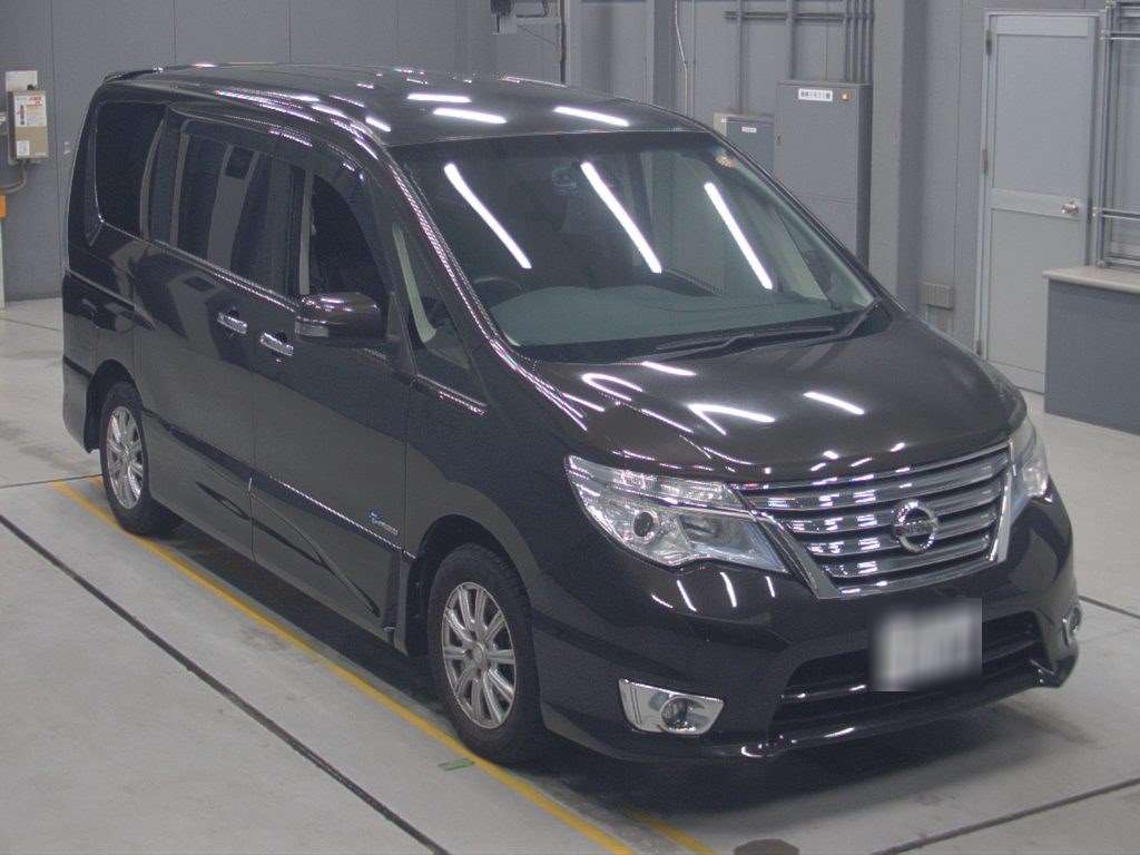 NISSAN SERENA