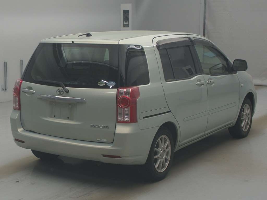 TOYOTA RAUM