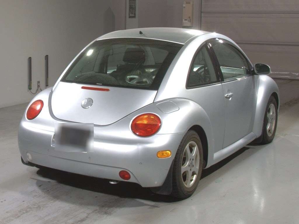 VOLKSWAGEN BEETLE