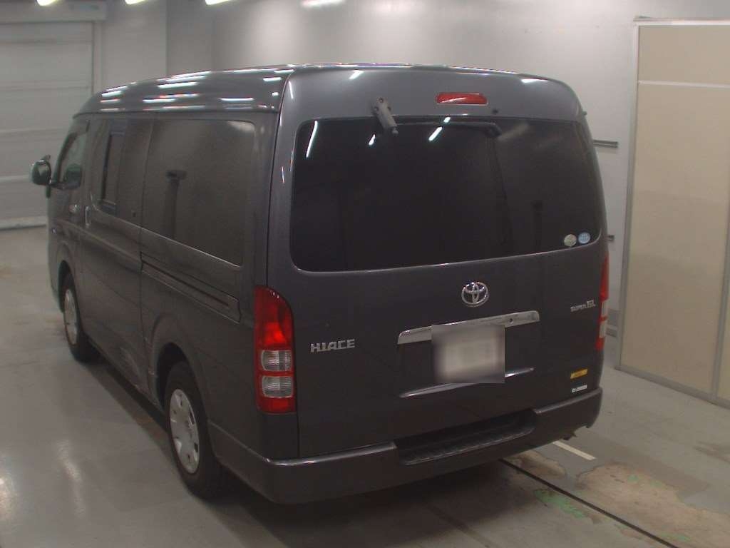 TOYOTA REGIUS ACE