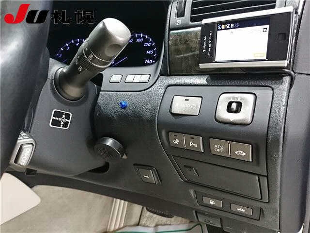 LEXUS LS600H