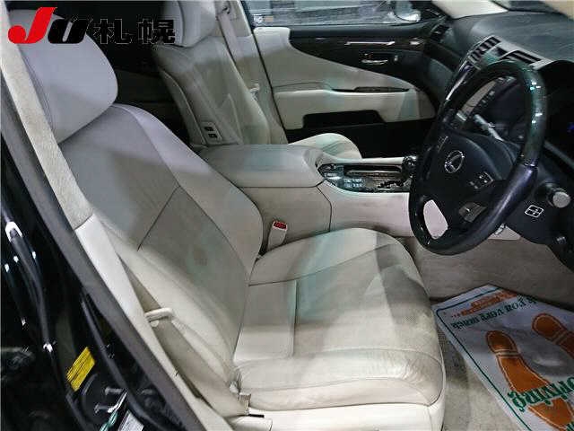 LEXUS LS600H