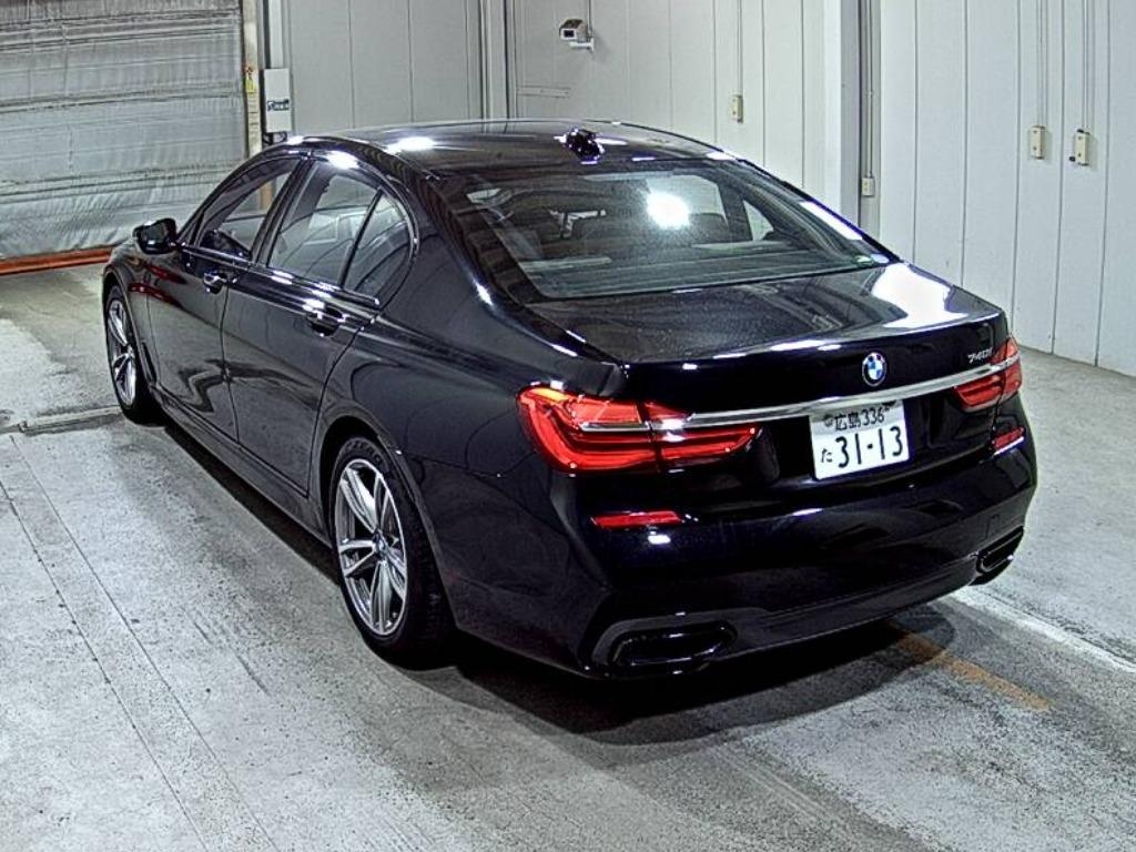 BMW 7-SERIES