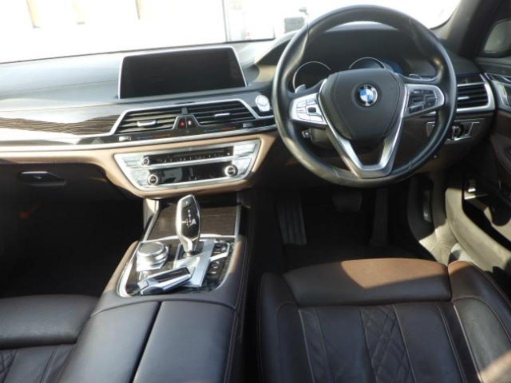 BMW 7-SERIES