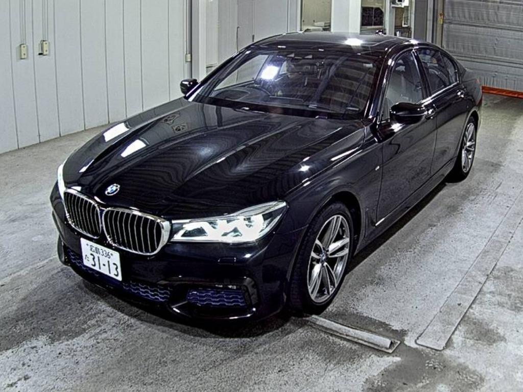BMW 7-SERIES