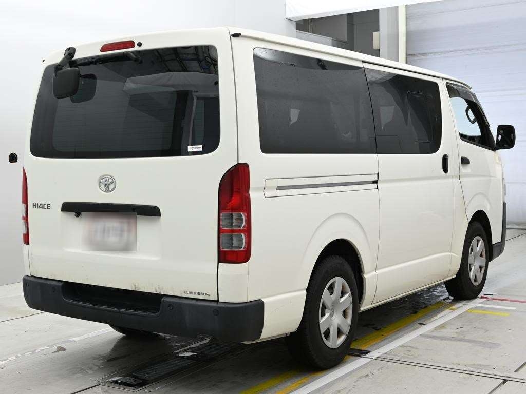 TOYOTA REGIUS ACE