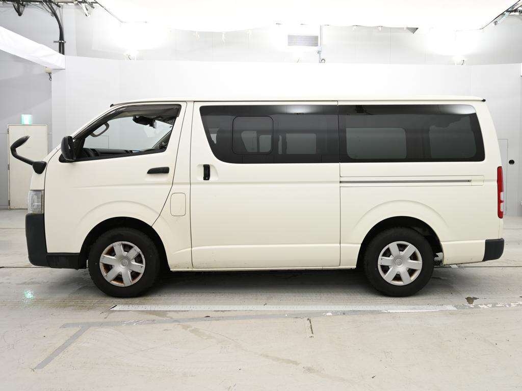TOYOTA REGIUS ACE