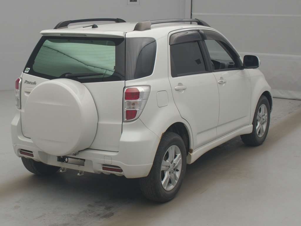 TOYOTA RUSH