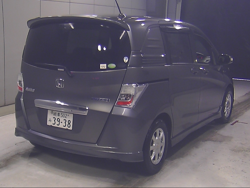 HONDA FREED SPIKE