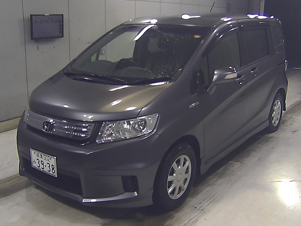 HONDA FREED SPIKE