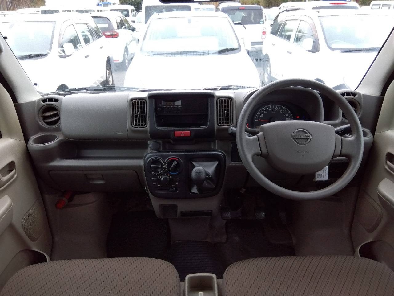 NISSAN NV100 CLIPPER