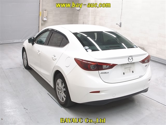 MAZDA AXELA
