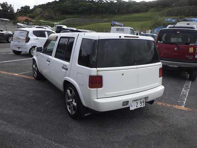 NISSAN RASHEEN