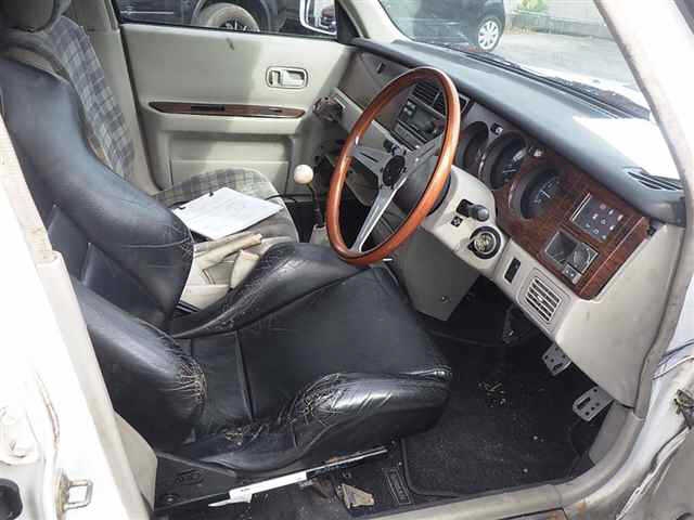 NISSAN RASHEEN