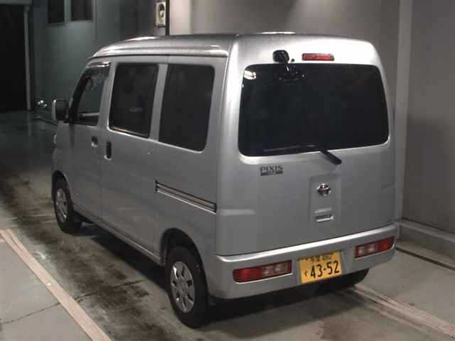TOYOTA PIXIS VAN