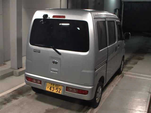 TOYOTA PIXIS VAN