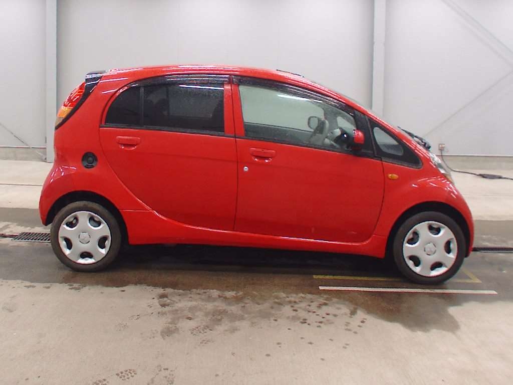 MITSUBISHI I