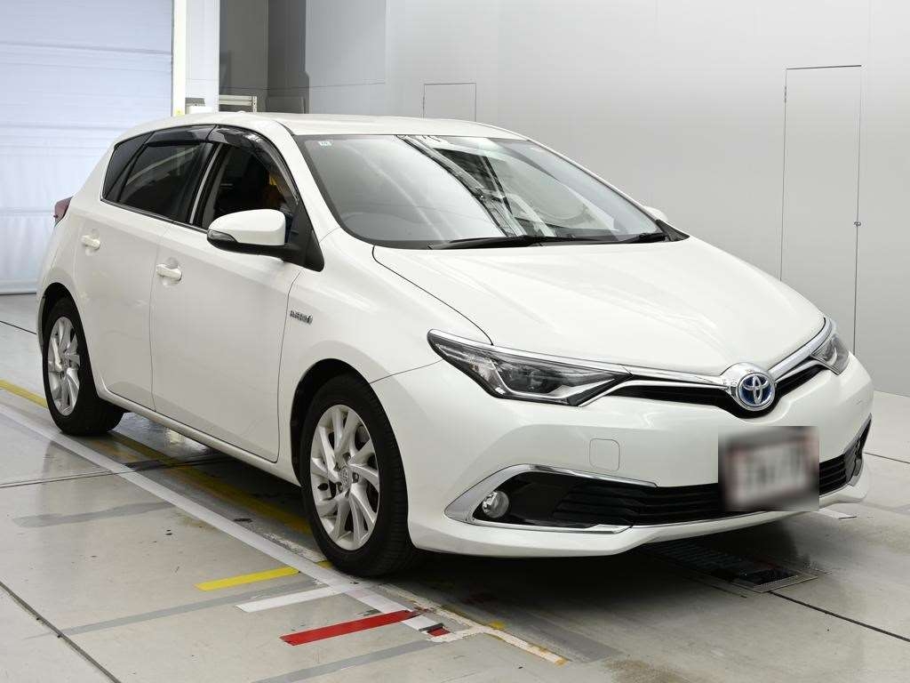 TOYOTA AURIS
