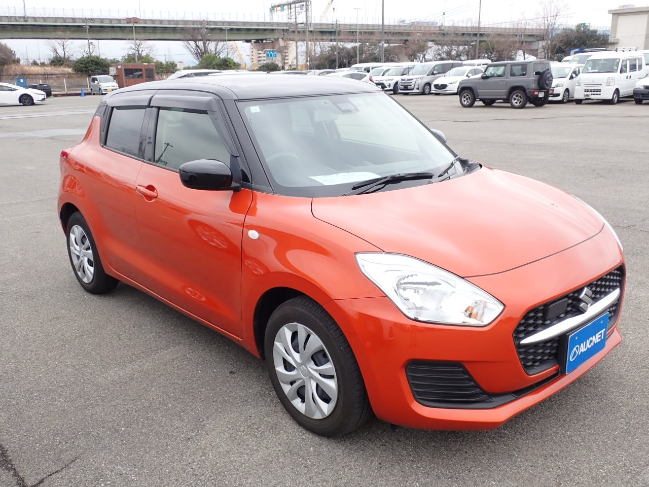 SUZUKI SWIFT