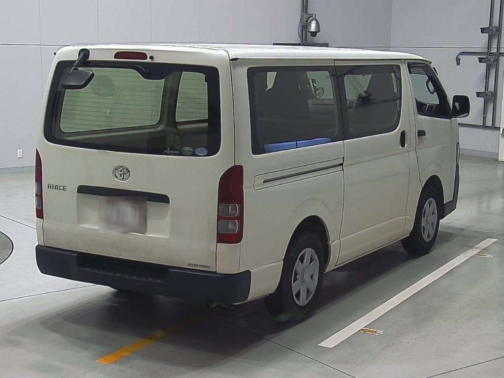 TOYOTA REGIUS ACE