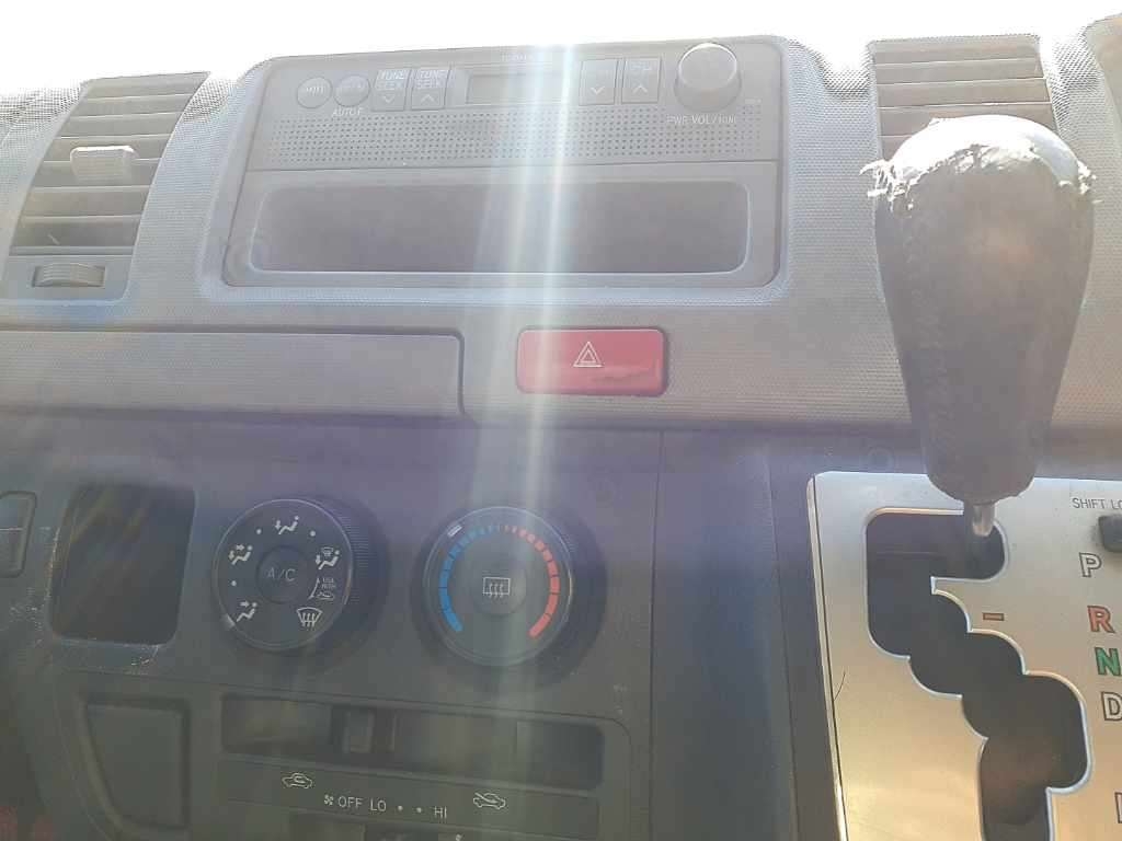 TOYOTA REGIUS ACE