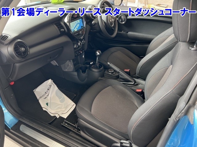 MINI HATCH