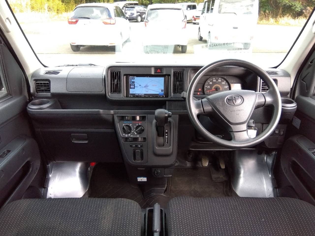 TOYOTA PIXIS VAN