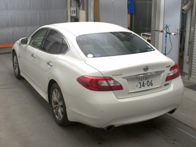 NISSAN FUGA