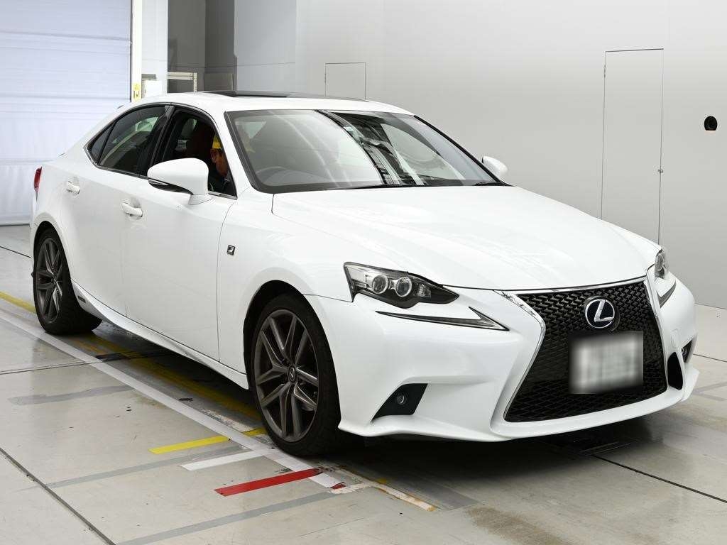 LEXUS IS300H