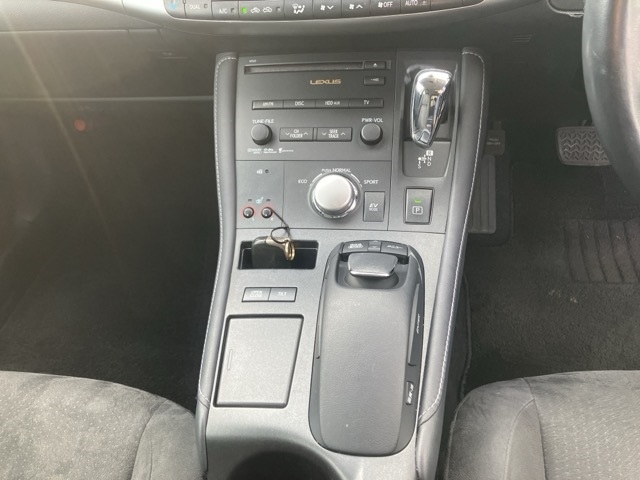 LEXUS CT200H