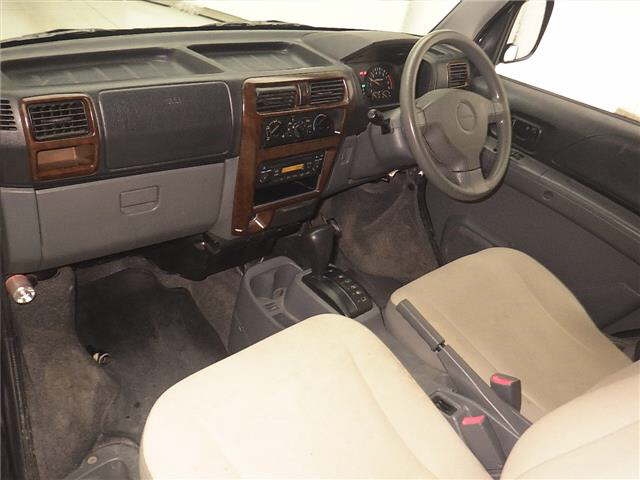 NISSAN CLIPPER