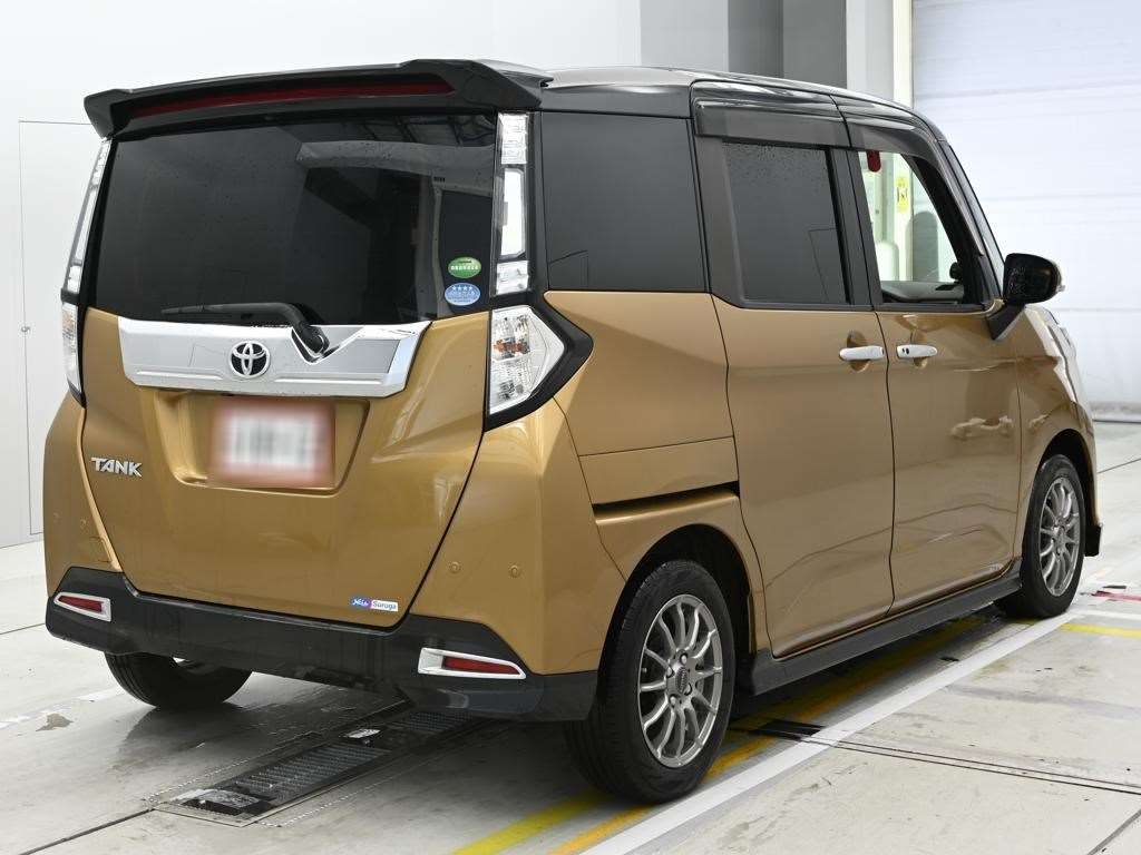 TOYOTA TANK