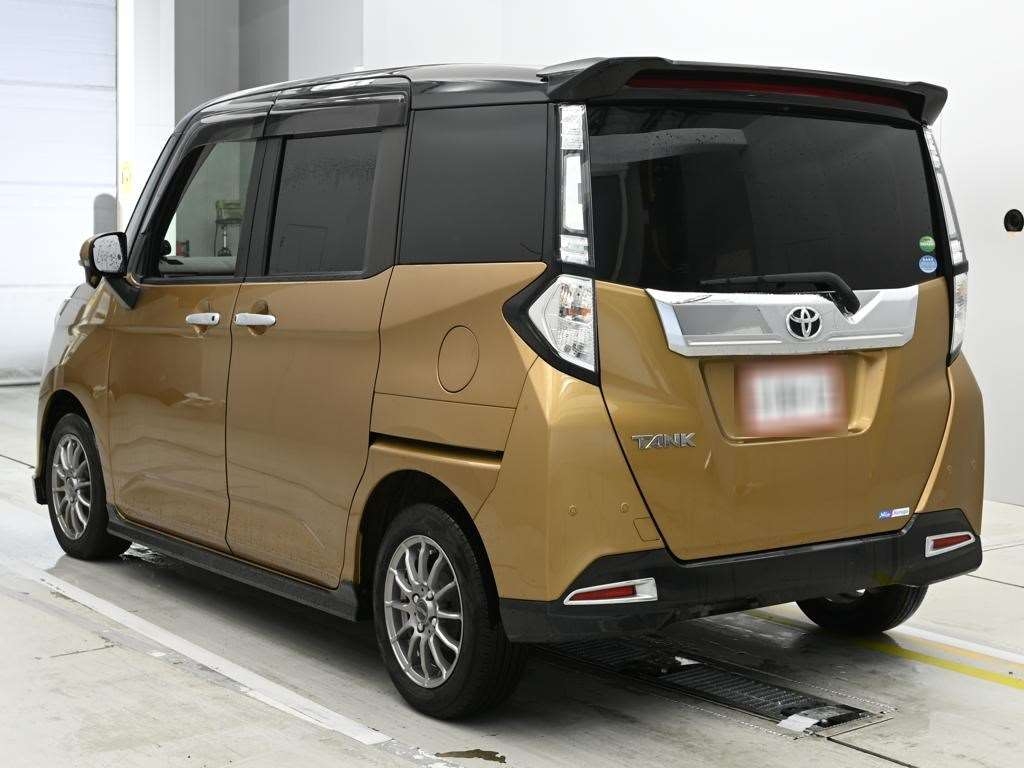 TOYOTA TANK