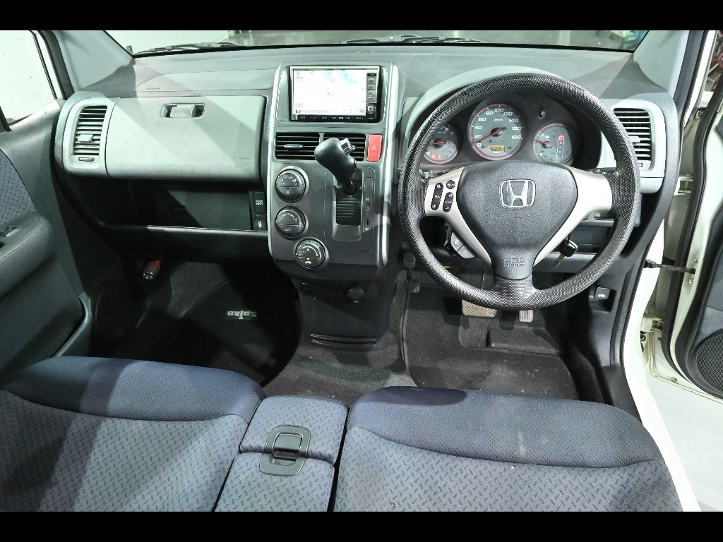HONDA MOBILIO SPIKE