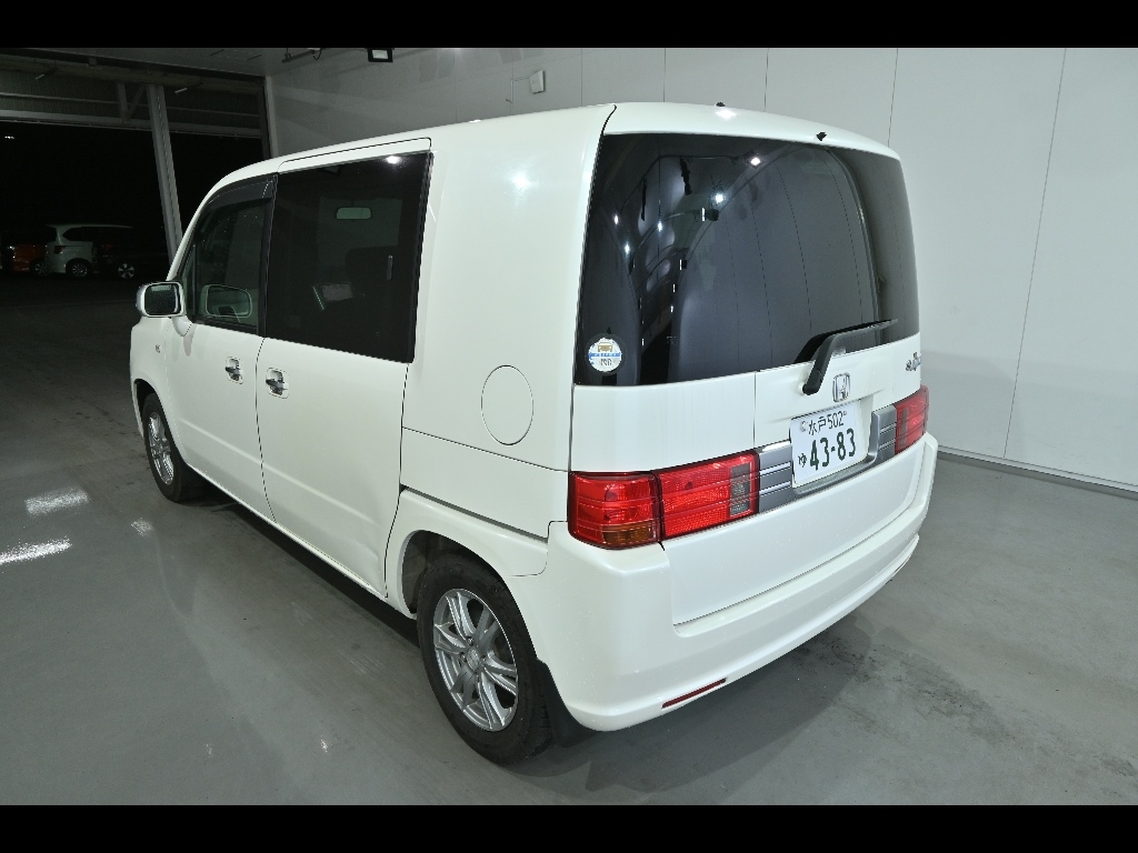 HONDA MOBILIO SPIKE