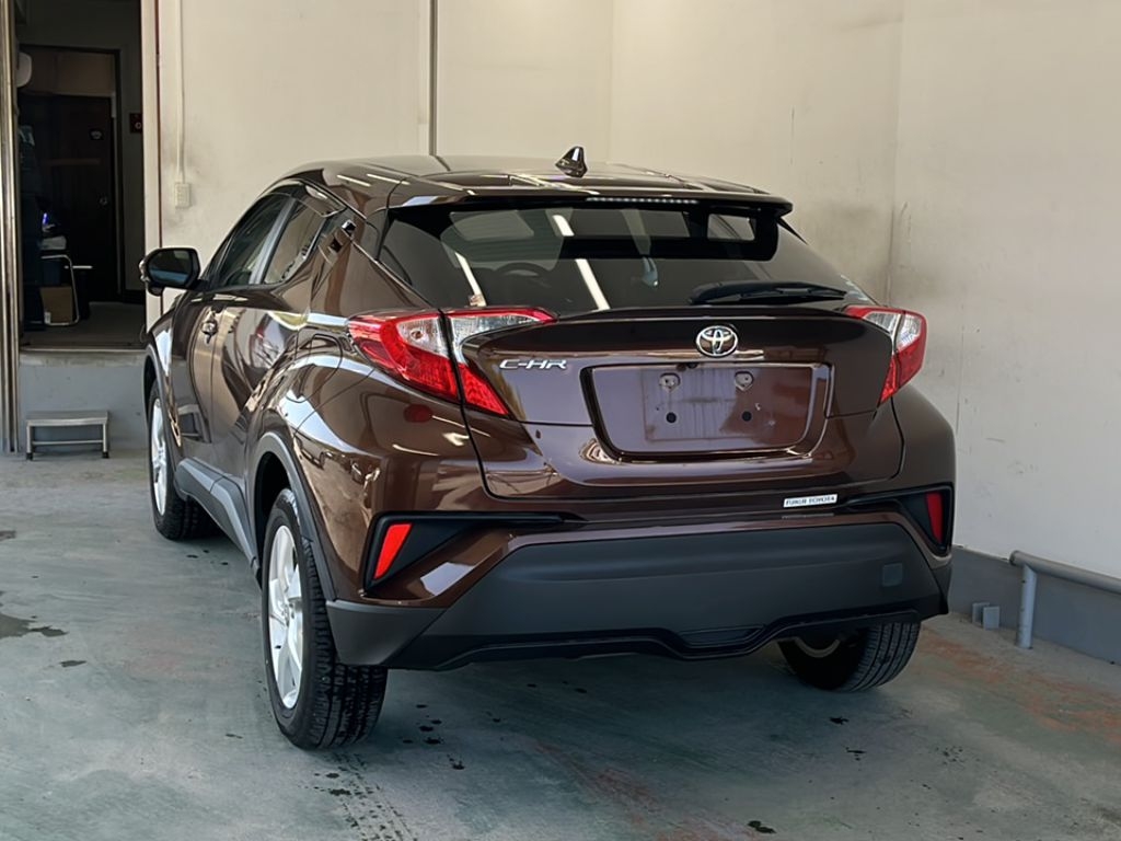TOYOTA C-HR