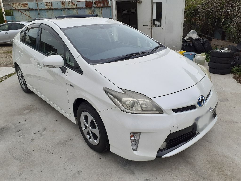 TOYOTA PRIUS