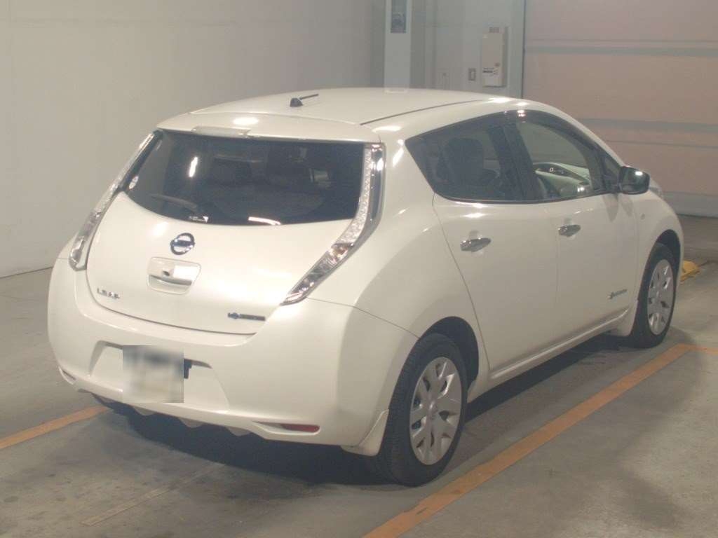 NISSAN LEAF