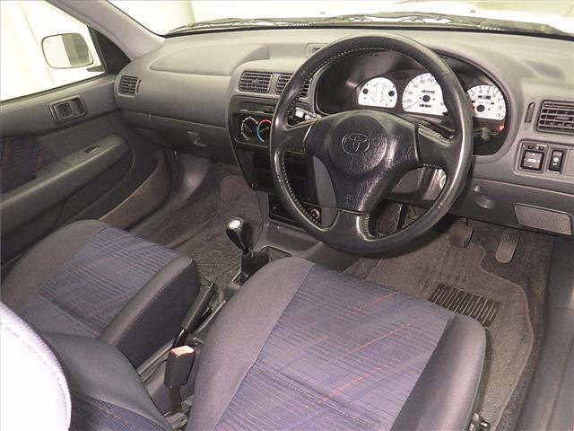 TOYOTA STARLET