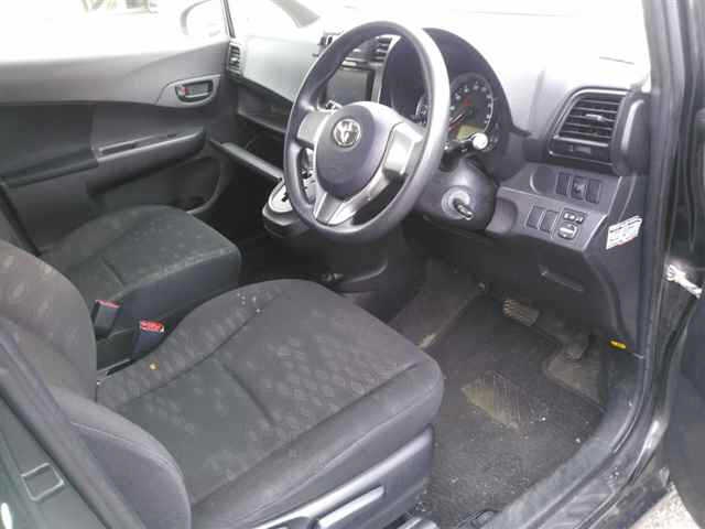 TOYOTA RACTIS