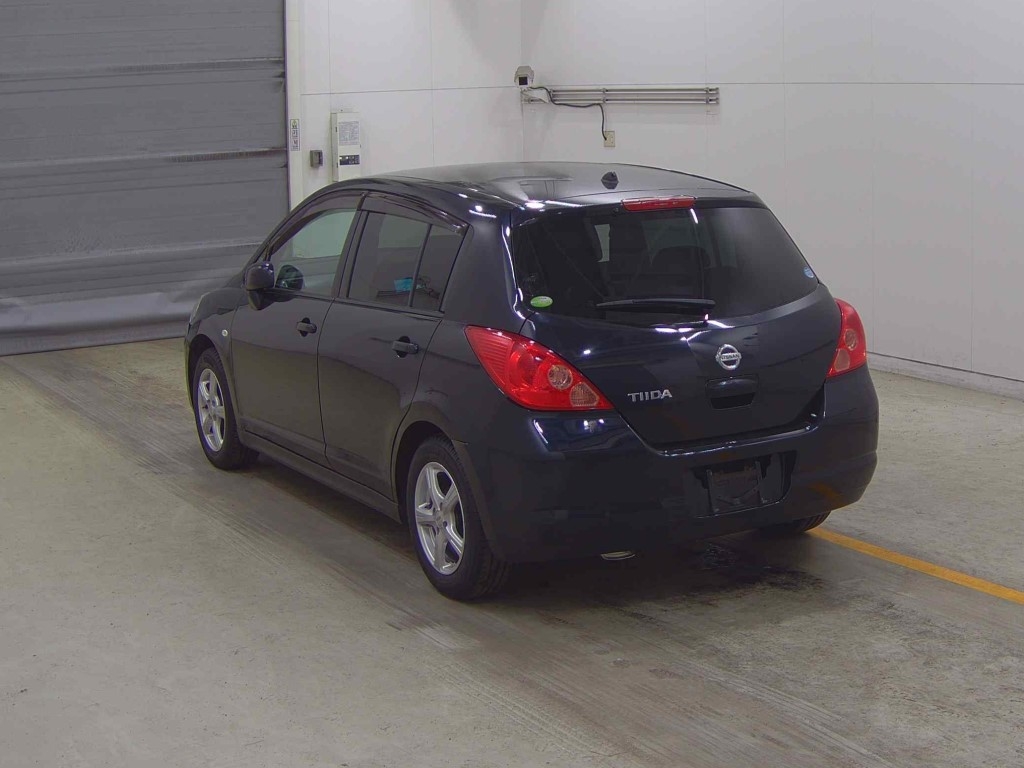 NISSAN TIIDA