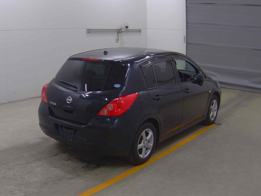 NISSAN TIIDA