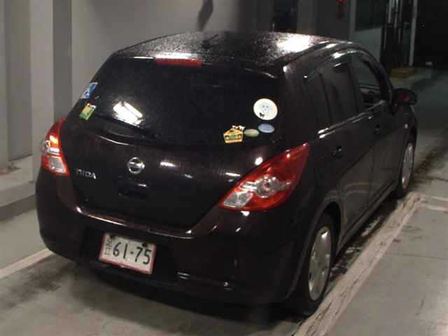 NISSAN TIIDA