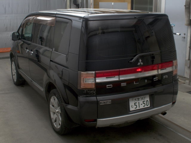 MITSUBISHI DELICA D:5