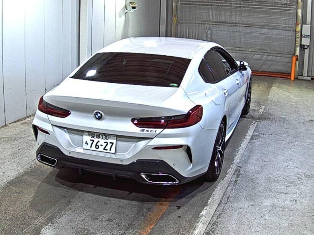 BMW 8-SERIES