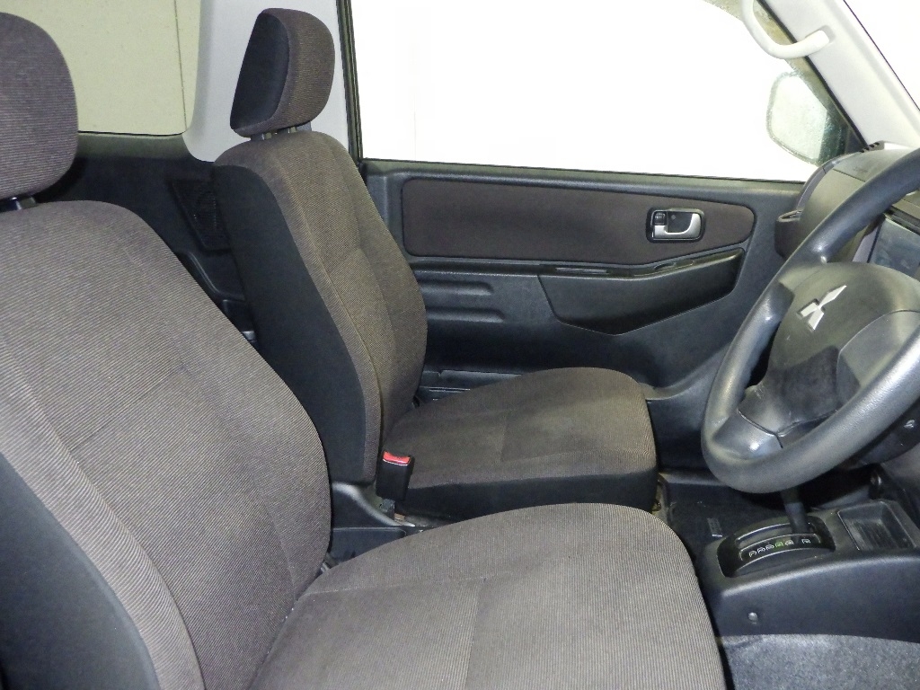 MITSUBISHI PAJERO MINI