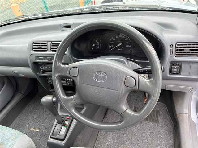 TOYOTA STARLET