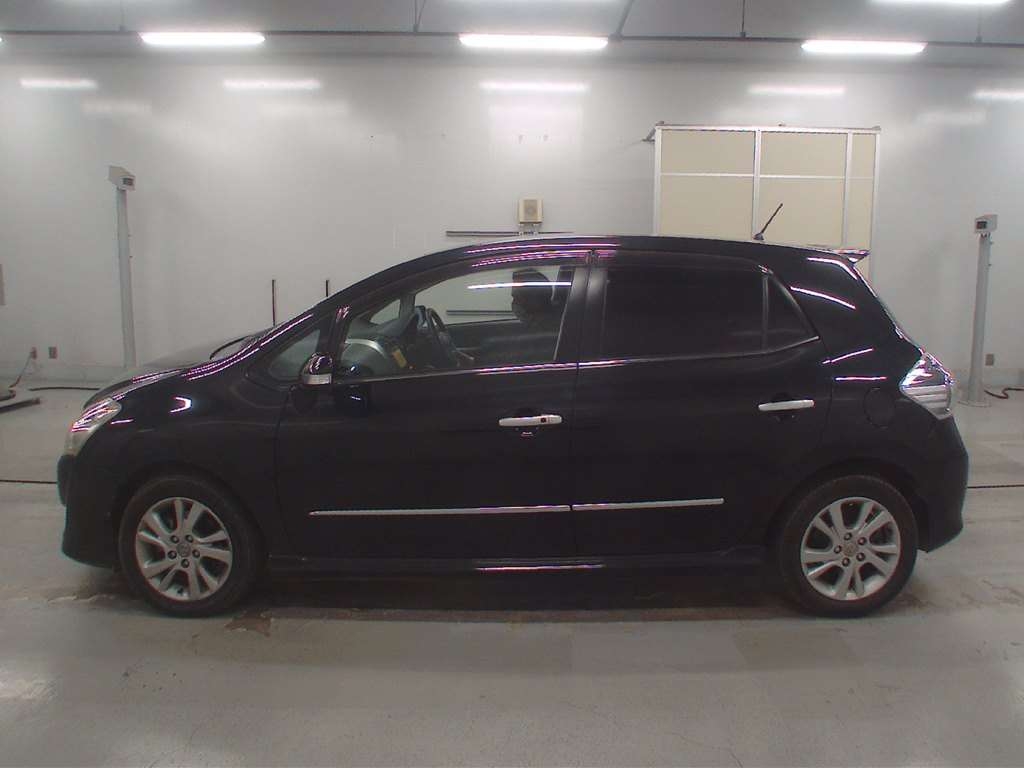 TOYOTA BLADE
