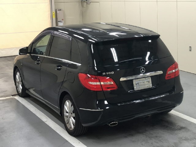 MERCEDES-BENZ B-CLASS