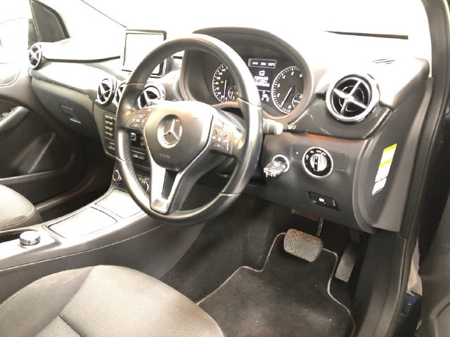 MERCEDES-BENZ B-CLASS